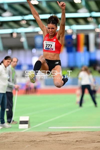 Startnummer 277 beim Weitsprung