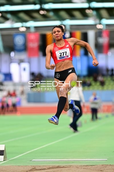 Startnummer 277 beim Weitsprung