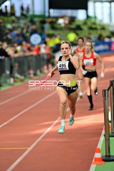 Athletin mit {null_495} in Aktion