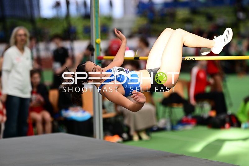 Athletin beim Hochsprung