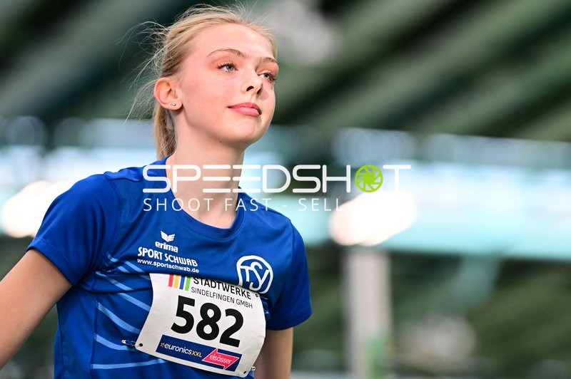 Athletin mit Startnummer 582