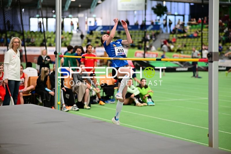 Athletin beim Hochsprung