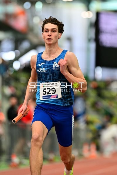 Athlet mit Startnummer 529 in Aktion