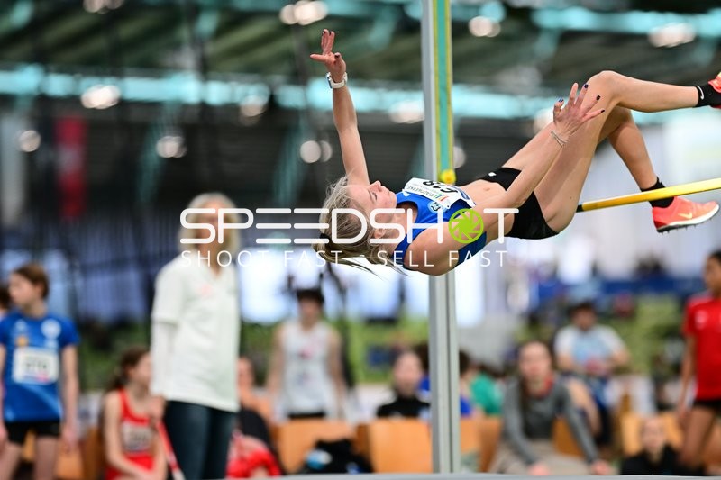 Athletin beim Hochsprung