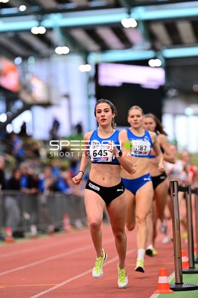 Läuferinnen im Glaspalast Sindelfingen