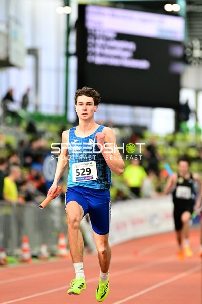 Athlet mit Startnummer 529 in Aktion