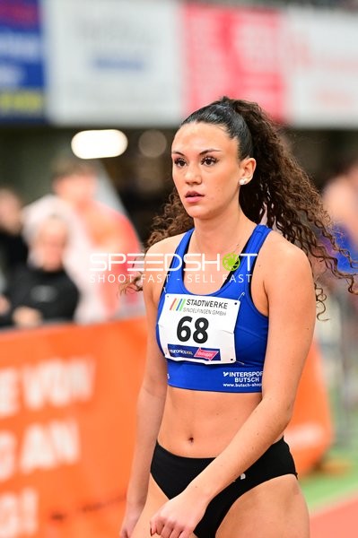 Athletin mit Startnummer 68