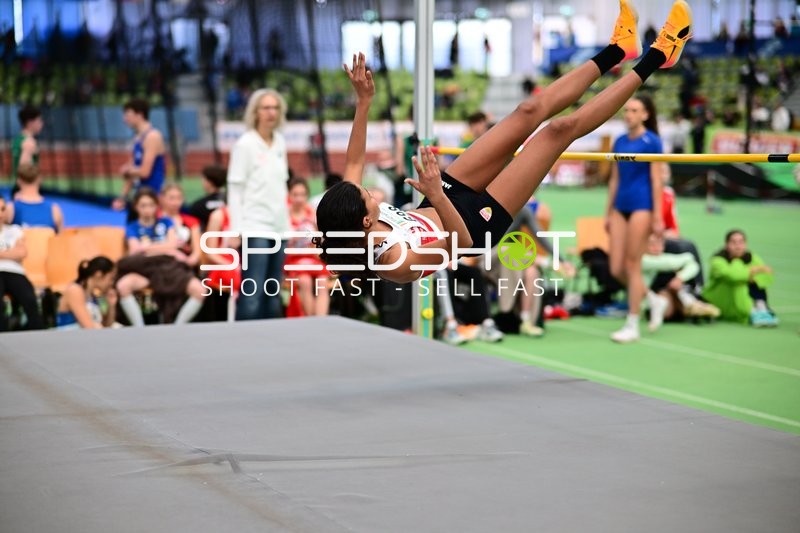 Athletin beim Hochsprung