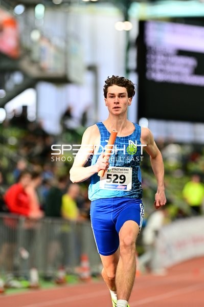 Athlet mit Startnummer 529 in Aktion