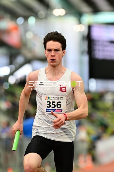 Athlet mit Startnummer 356 in Aktion