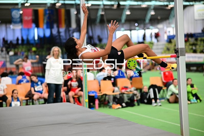 Athletin beim Hochsprung