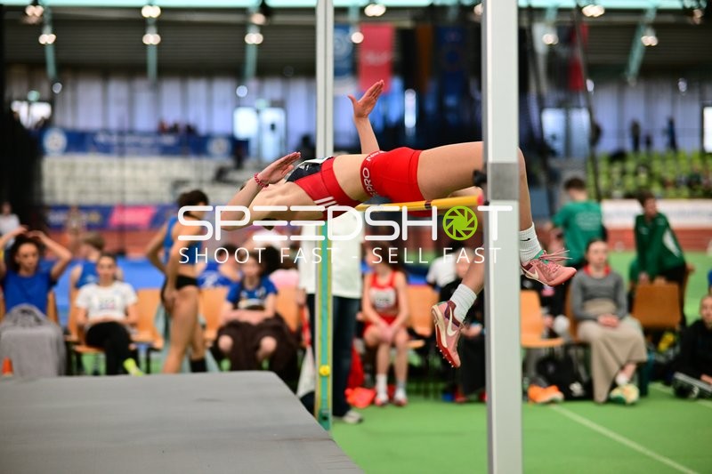 Athletin beim Hochsprung