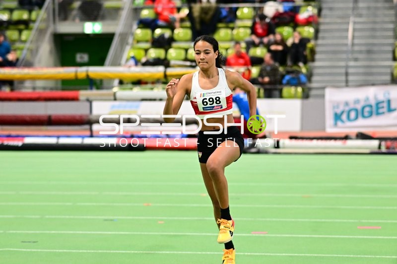 Startnummer 698 sprintet im Glaspalast