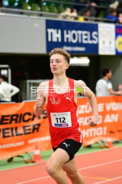 Startnummer 112 läuft im Glaspalast