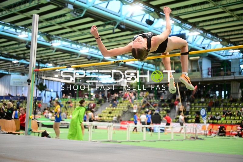 Athletin beim Hochsprung