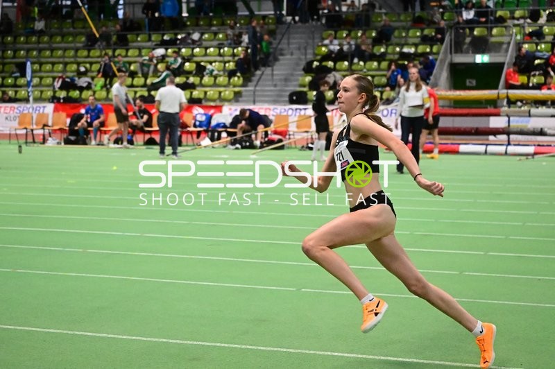 Athletin sprintet im Glaspalast