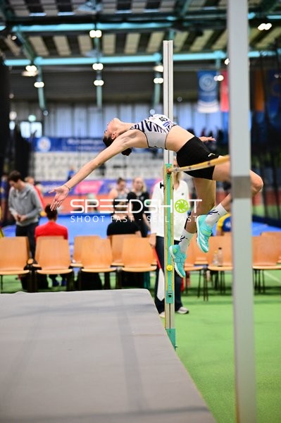 Hochsprung mit Startnummer 45