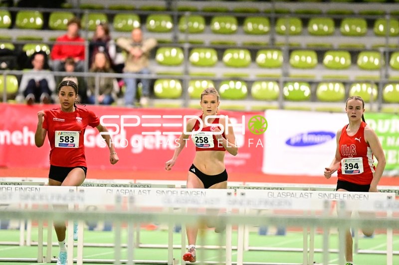 Hürdenlauf im Glaspalast Sindelfingen