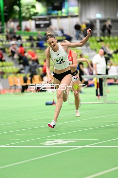 Startnummer 354 sprintet im Glaspalast