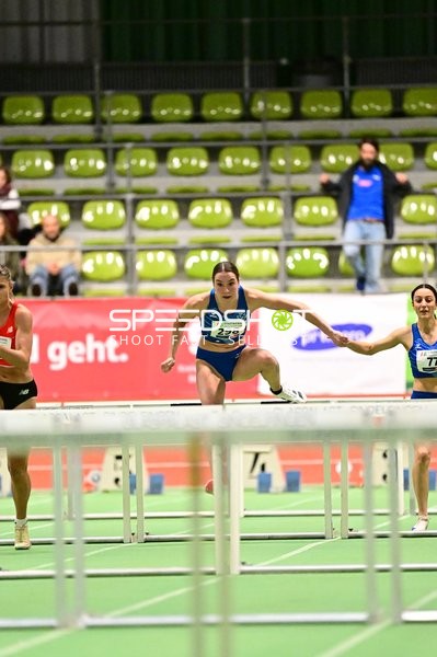 Hürdenlauf im Glaspalast