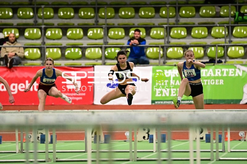 Hürdenlauf im Glaspalast