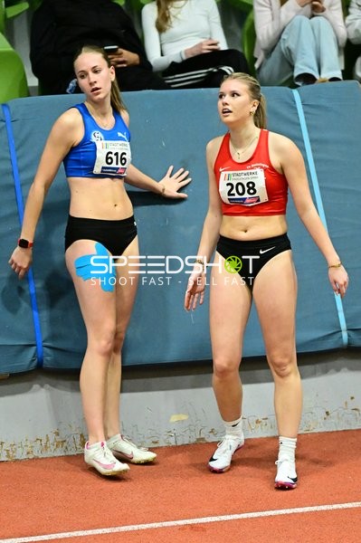 Athletinnen {null_616} und {null_208} im Gespräch