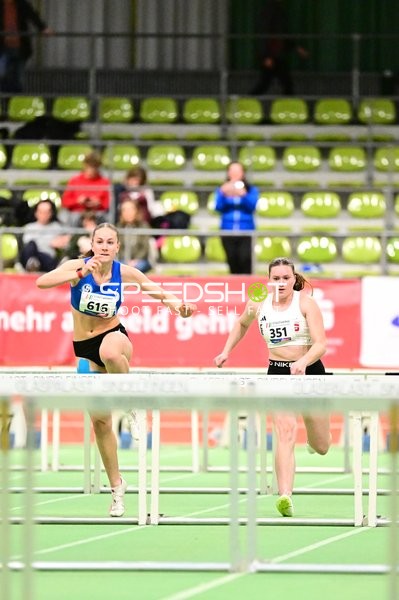 Hürdenlauf im Glaspalast
