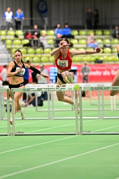 Hürdenlauf im Glaspalast
