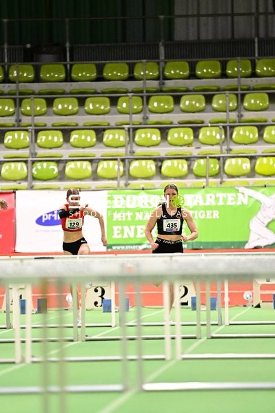 Hürdenlauf im Glaspalast