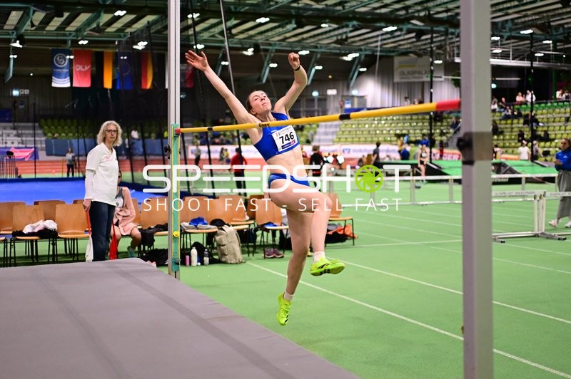 Athletin beim Hochsprung