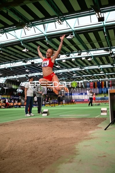Startnummer 594 beim Weitsprung