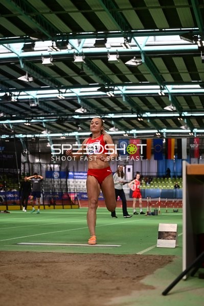 Startnummer 594 beim Weitsprung