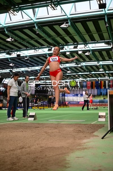 Startnummer 594 beim Weitsprung