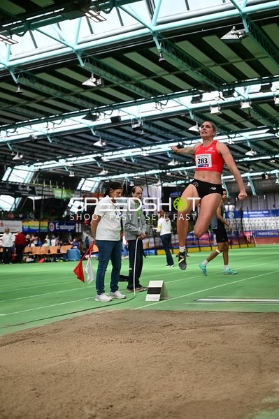 Weitsprung mit {null_283}