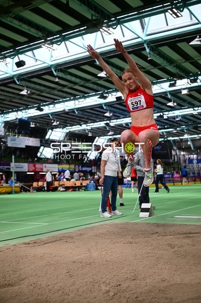 Weitsprung mit {null_597}