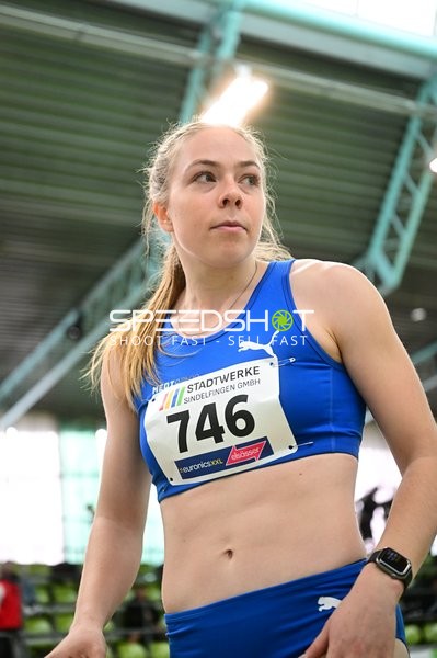 Athletin mit Startnummer 746