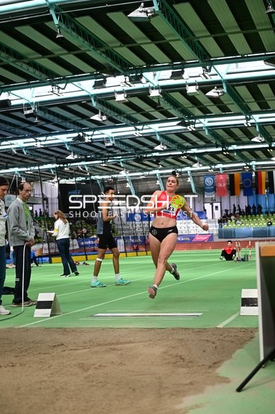 Startnummer 183 beim Weitsprung