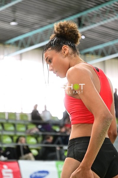 Athletin im Glaspalast Sindelfingen