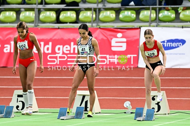 Athletinnen am Startblock