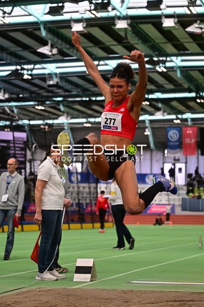 Startnummer 277 beim Weitsprung