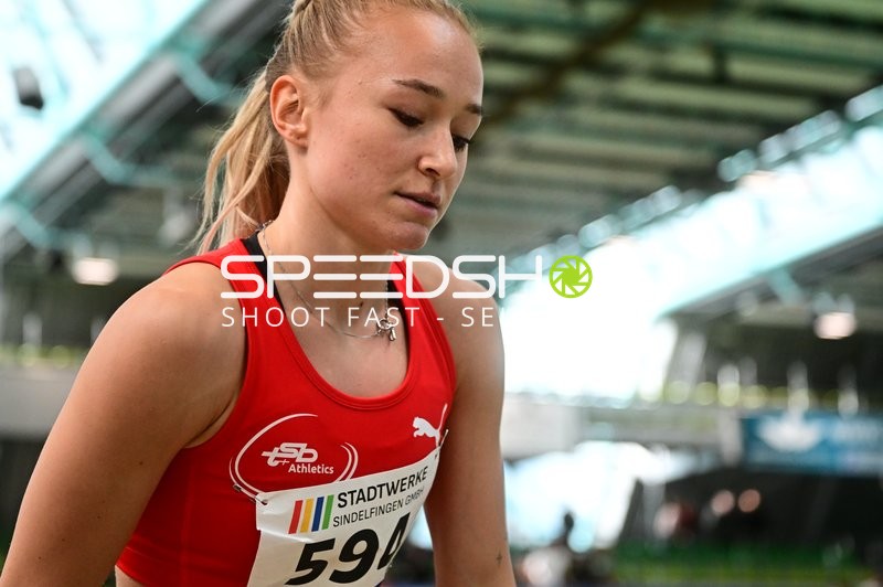 Athletin mit Startnummer 594