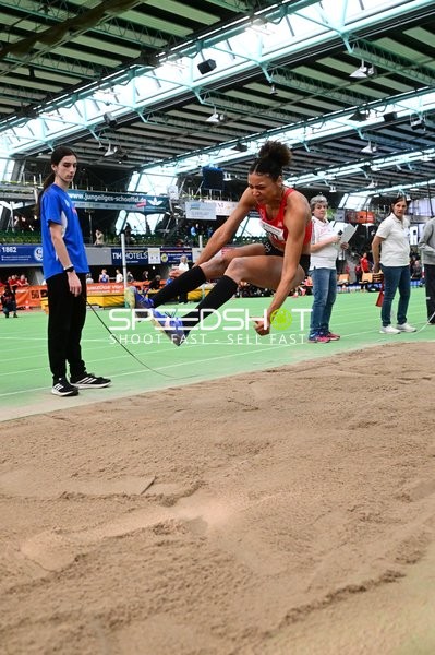 Weitsprung im Glaspalast Sindelfingen