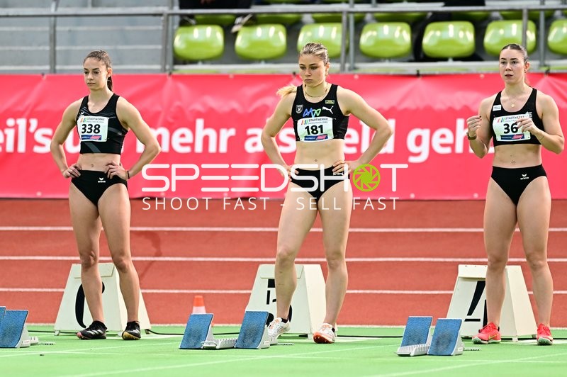 Athletinnen am Startblock im Glaspalast