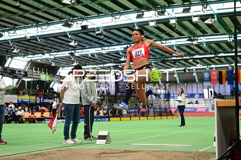 Startnummer 277 beim Weitsprung