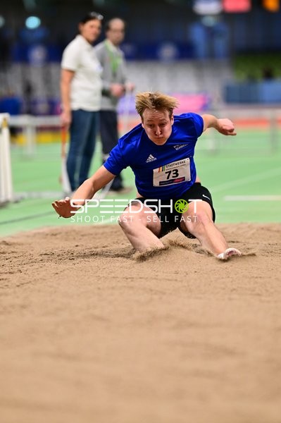 Startnummer 73 beim Weitsprung