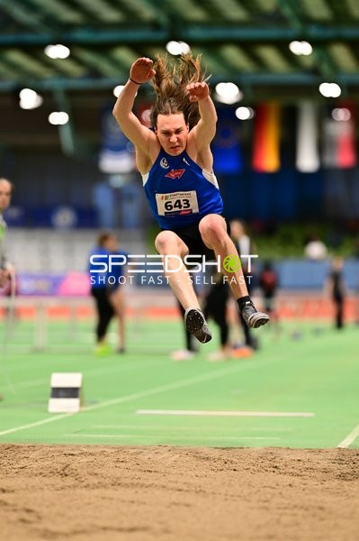 Startnummer 643 beim Weitsprung