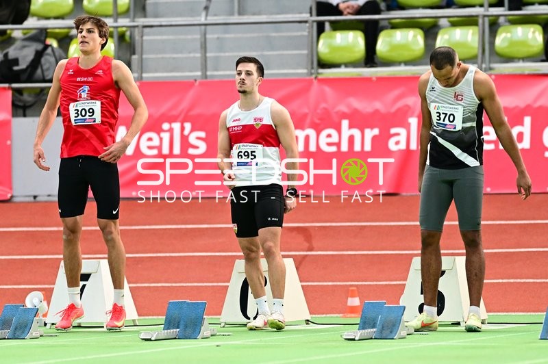 Athleten am Start im Glaspalast
