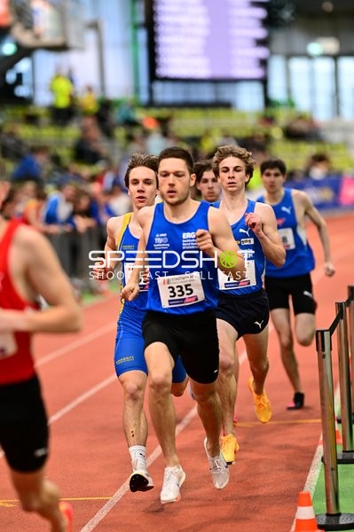 Läufer in Aktion im Glaspalast