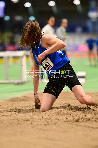 Startnummer 643 beim Weitsprung