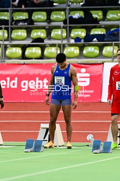 Startvorbereitung mit Startnummer 122